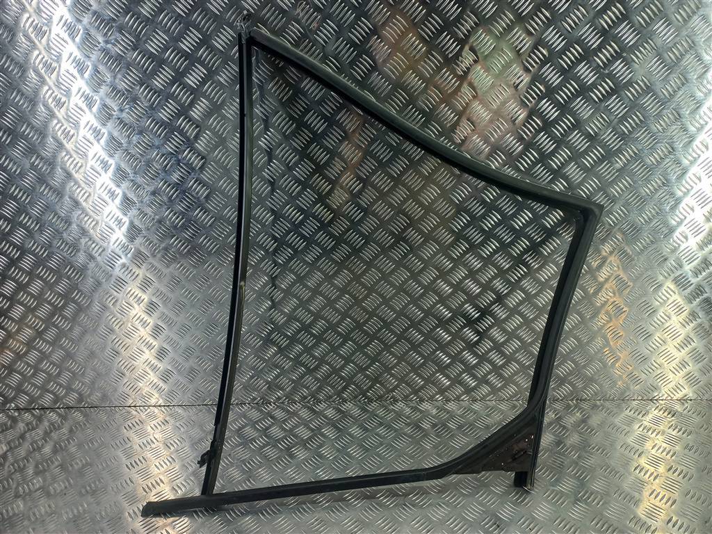 уплотнитель стекла FORD Tourneo Connect  2276942, 6150 рублей, Москва