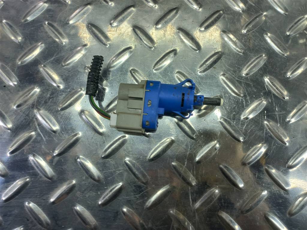 датчик включения стоп-сигнала FORD Tourneo Connect  4838697, 980 рублей, Москва