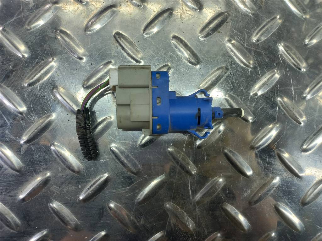 датчик включения стоп-сигнала FORD Tourneo Connect  4838697, 980 рублей, Москва