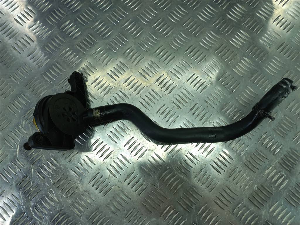 горловина маслозаливная Renault Trafic  7701066085, 1550 рублей, Москва