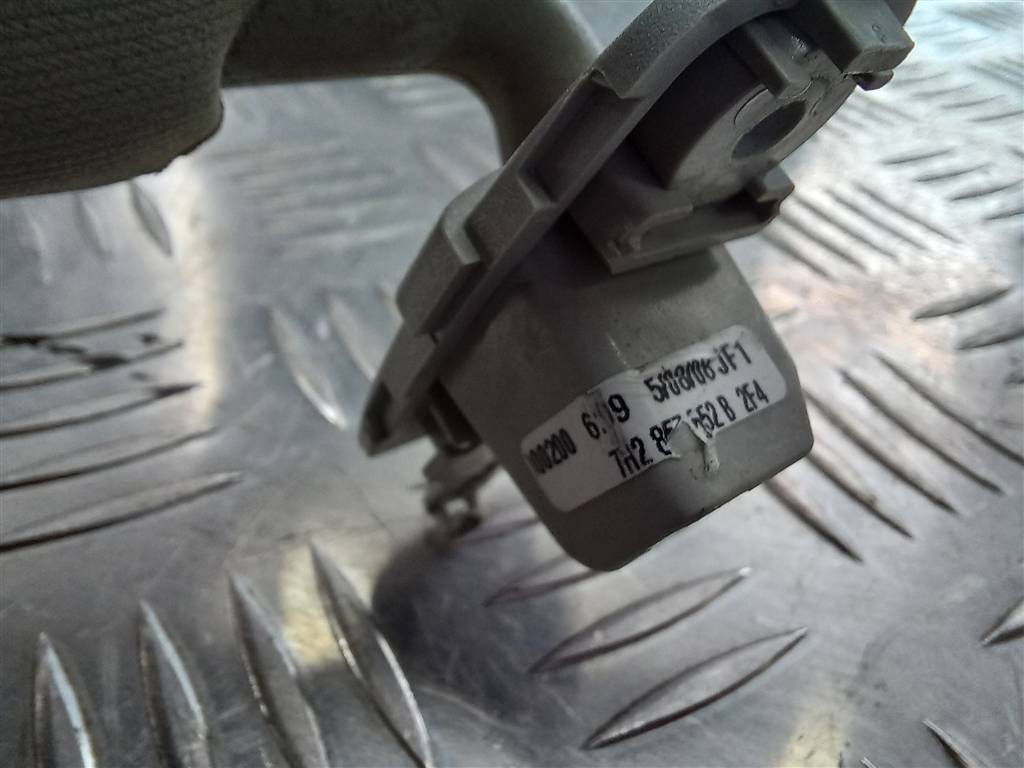 козырек солнцезащитный Volkswagen Transporter  7H5857552B, 2700 рублей, Москва