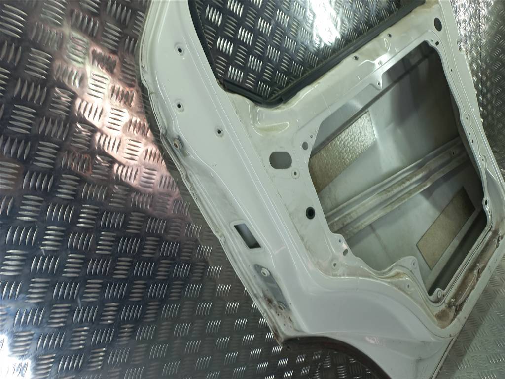 дверь Volkswagen Transporter  7E0831056F, 11900 рублей, Москва