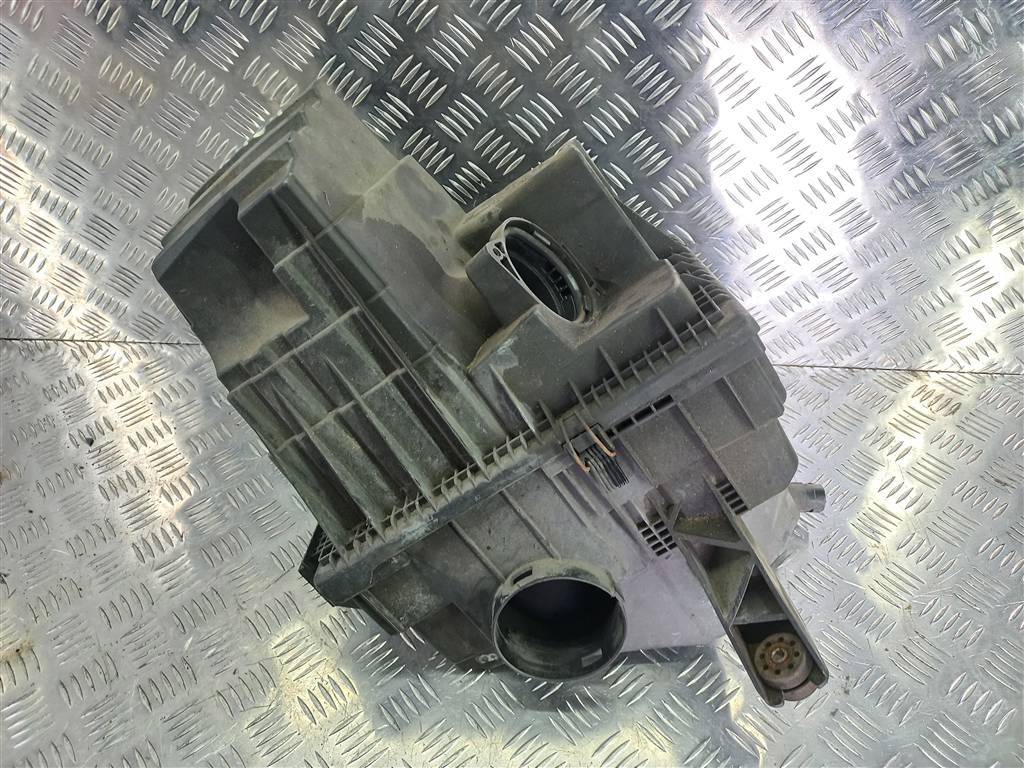 корпус воздушного фильтра Volkswagen Transporter  7H0129607J, 6730 рублей, Москва