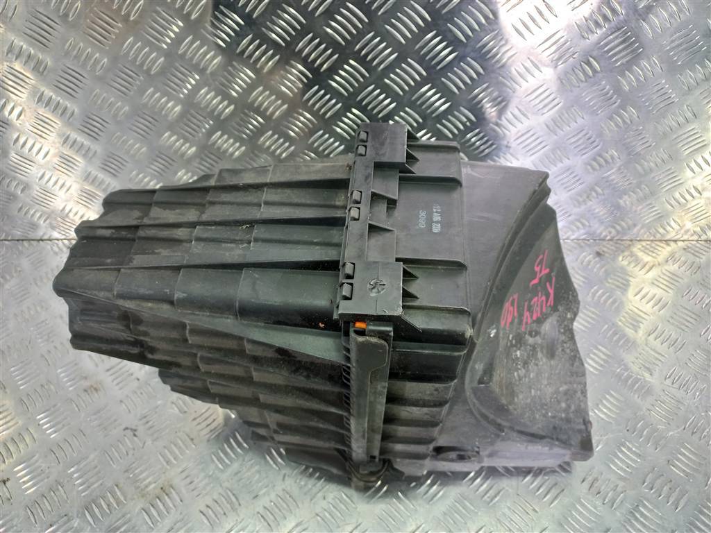 корпус воздушного фильтра Volkswagen Transporter  7H0129607J, 6730 рублей, Москва