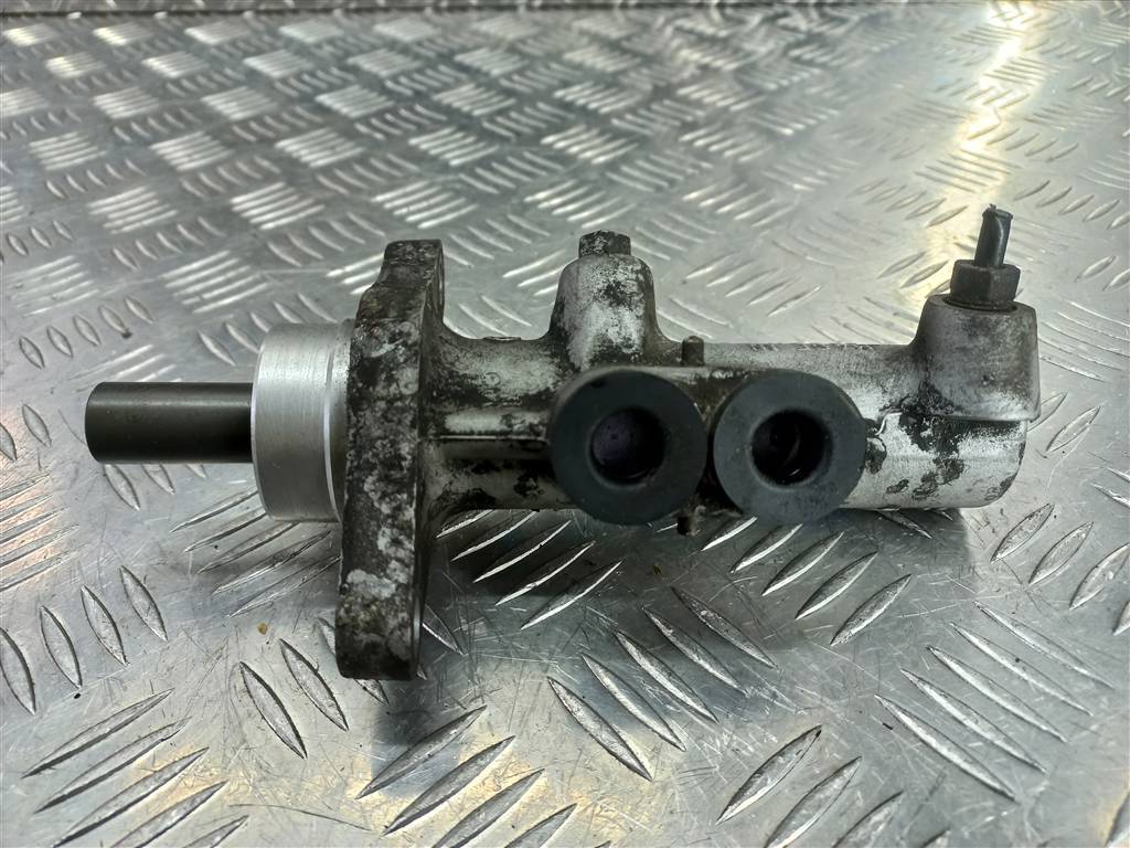 цилиндр тормозов Volkswagen Transporter  7L0611019E, 1550 рублей, Москва