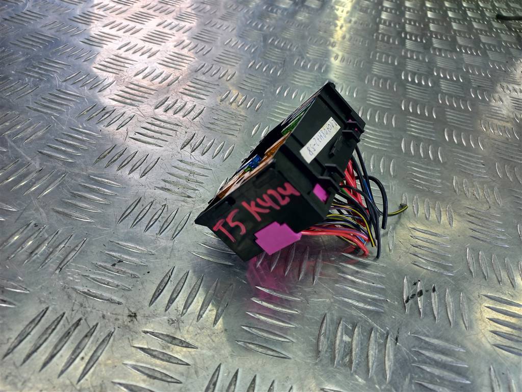 блок предохранителей Volkswagen Transporter, 2130 рублей, Москва