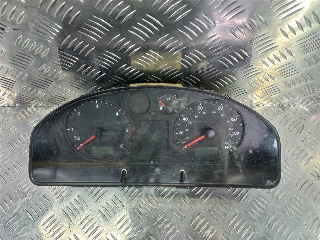 панель приборов Volkswagen Transporter  7H0920952B, 5580 рублей, Москва