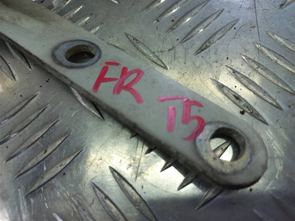 петля капота Volkswagen Transporter  7H0823302D, 5000 рублей, Москва