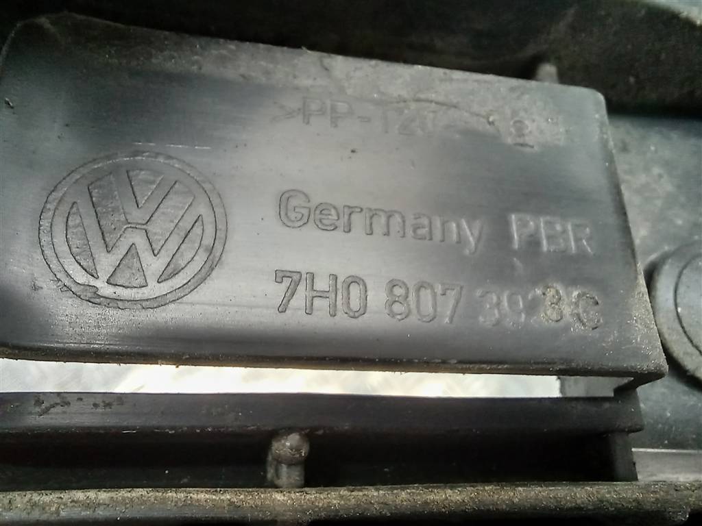 кронштейн бампера Volkswagen Transporter  7H0807393C, 2700 рублей, Москва