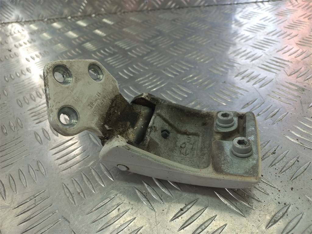 петля двери распашной Volkswagen Transporter  7H0827151F, 1550 рублей, Москва