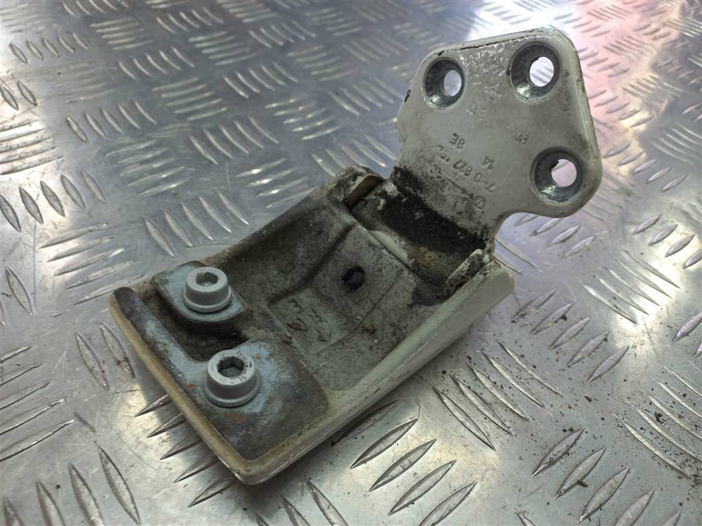 петля двери распашной Volkswagen Transporter  7H0827152F, 2130 рублей, Москва