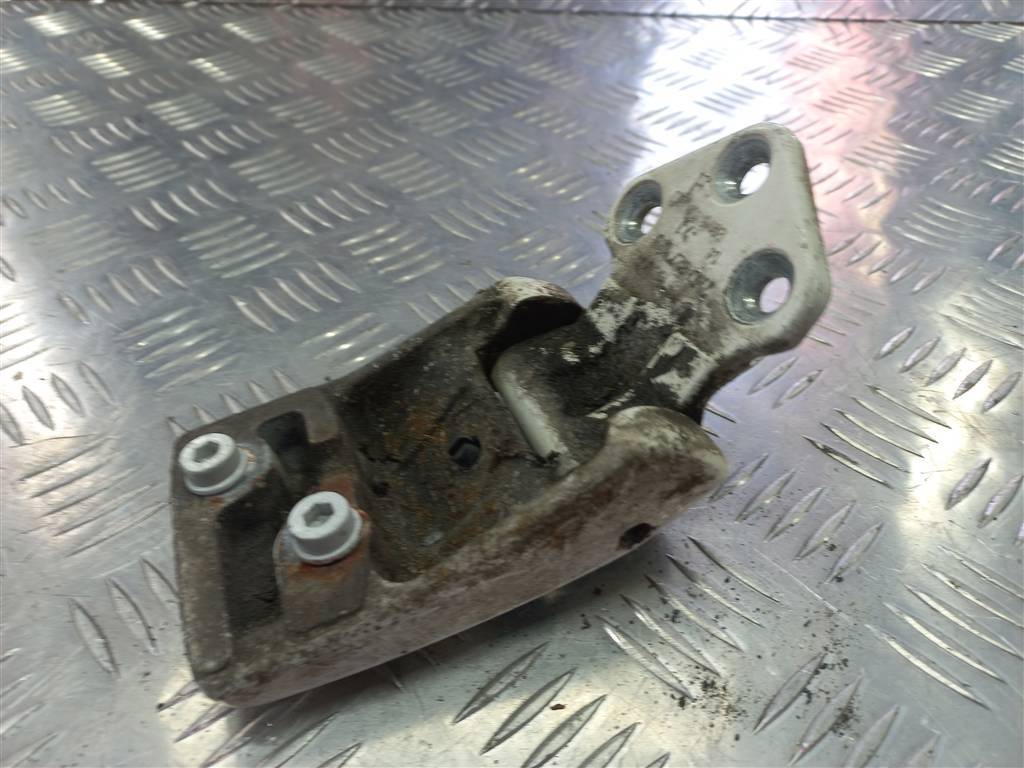 петля двери распашной Volkswagen Transporter  7H0827153F, 1550 рублей, Москва