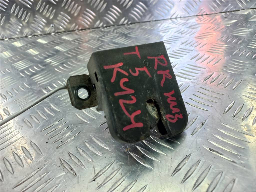 замок двери распашной Volkswagen Transporter  7H0827506C, 4430 рублей, Москва