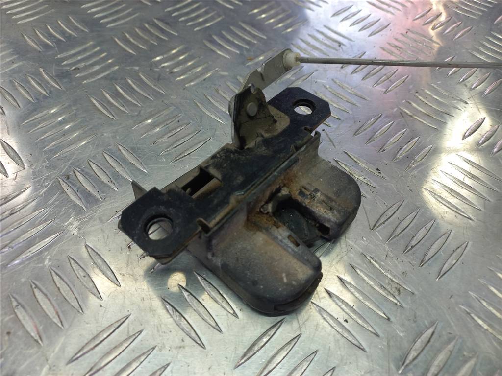 замок двери распашной Volkswagen Transporter  7H0827506C, 4430 рублей, Москва