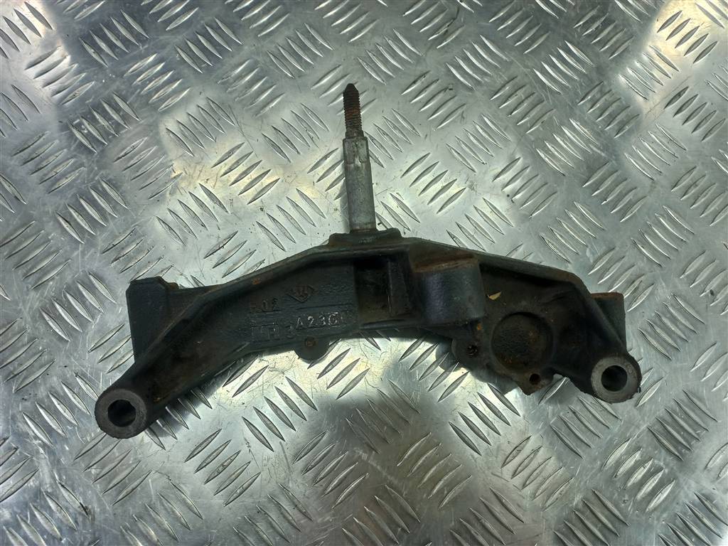 кронштейн кпп Renault Trafic  8200404278, 1550 рублей, Москва