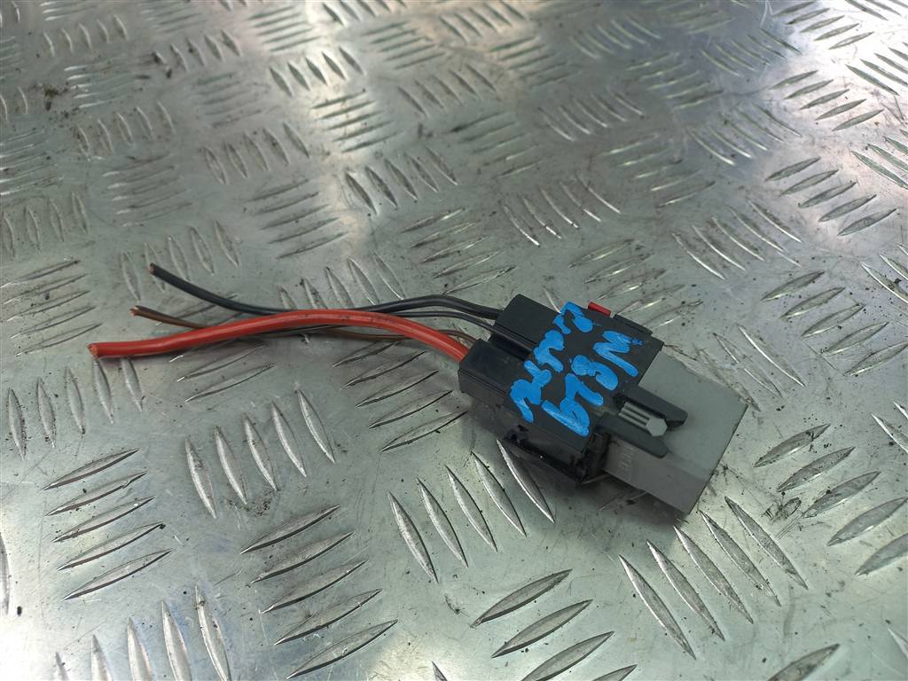 реле Volkswagen Crafter  A0025422619, 630 рублей, Москва