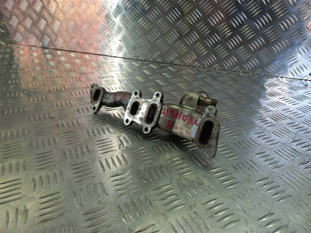 фланец системы охлаждения FORD Transit  1839742, 2240 рублей, Москва