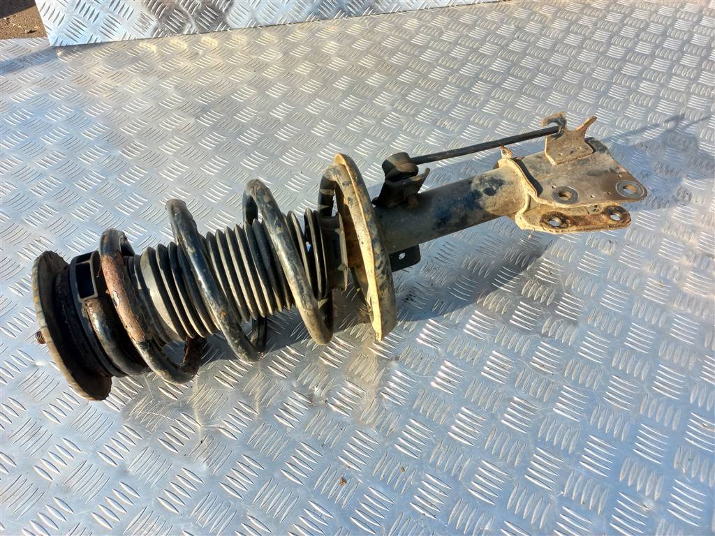 стойка Opel Movano  4421898, 13050 рублей, Москва