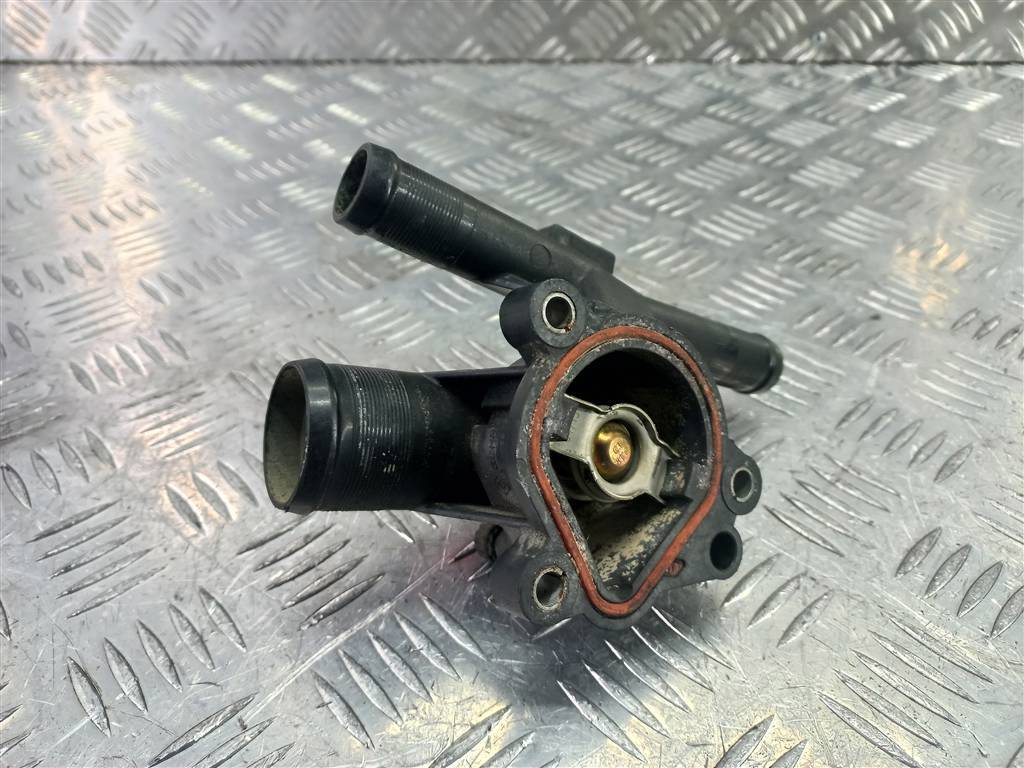 корпус термостата Opel Movano  4420308, 2010 рублей, Москва