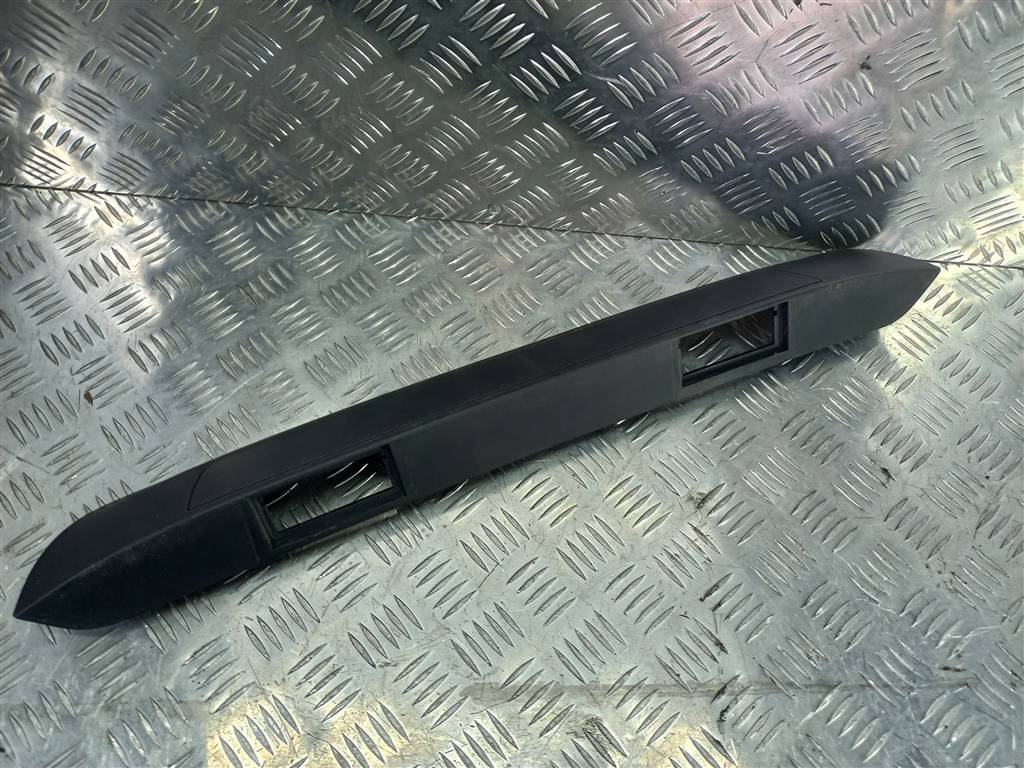 накладка двери распашной Opel Movano  4419387, 3850 рублей, Москва