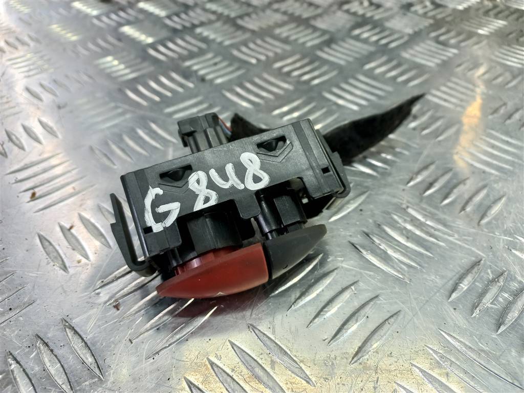 кнопка аварийной сигнализации Opel Movano  4400986, 860 рублей, Москва