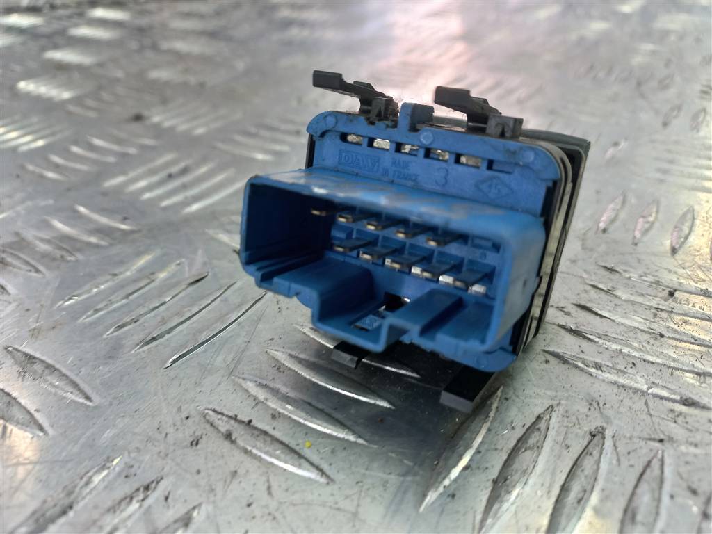 блок управления стеклоподъемниками Opel Movano  4417286, 3850 рублей, Москва