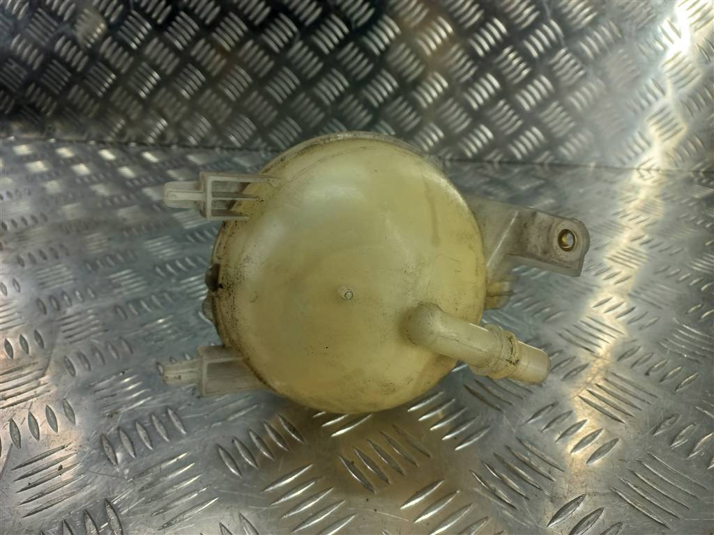 бачок расширительный Citroen Berlingo  1323Y8, 2130 рублей, Москва