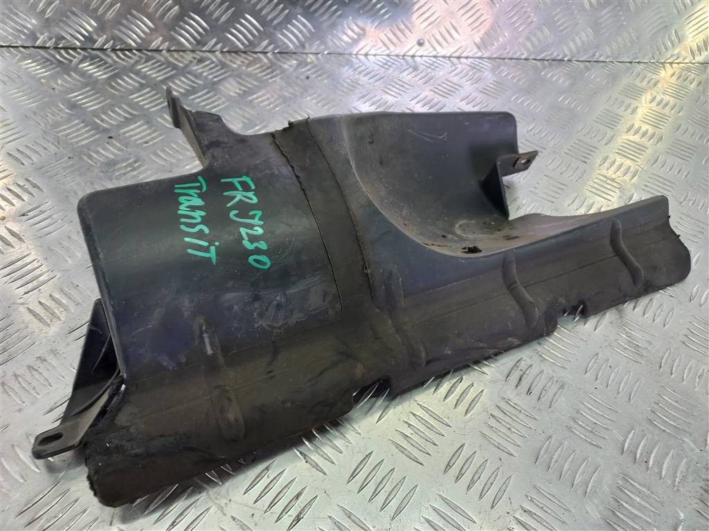 дефлектор радиатора (пыльник) FORD Transit  2028740, 2130 рублей, Москва