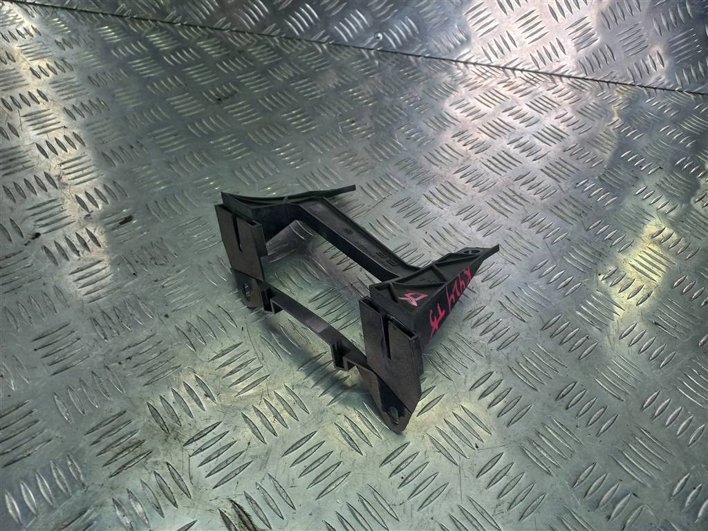 кронштейн фары Volkswagen Transporter  1301329422, 1550 рублей, Москва