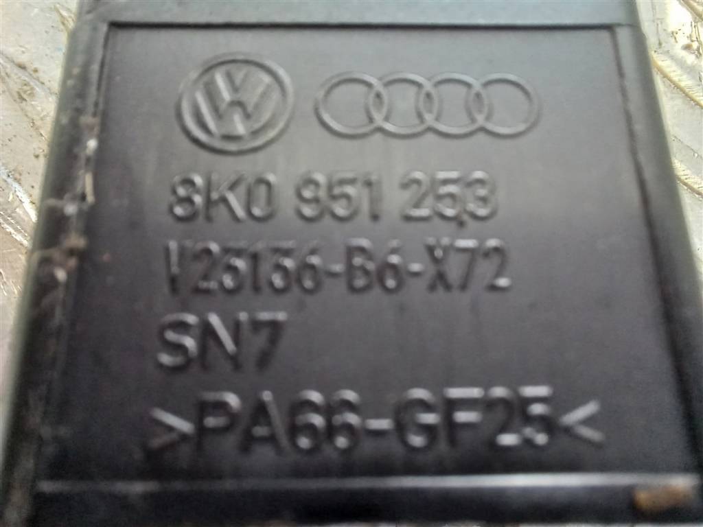 реле Volkswagen Transporter  8K0951253, 630 рублей, Москва