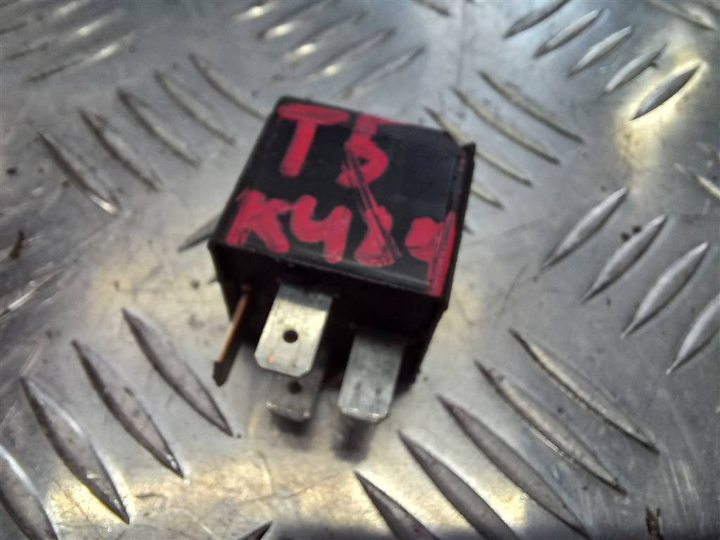 реле Volkswagen Transporter  8K0951253, 630 рублей, Москва