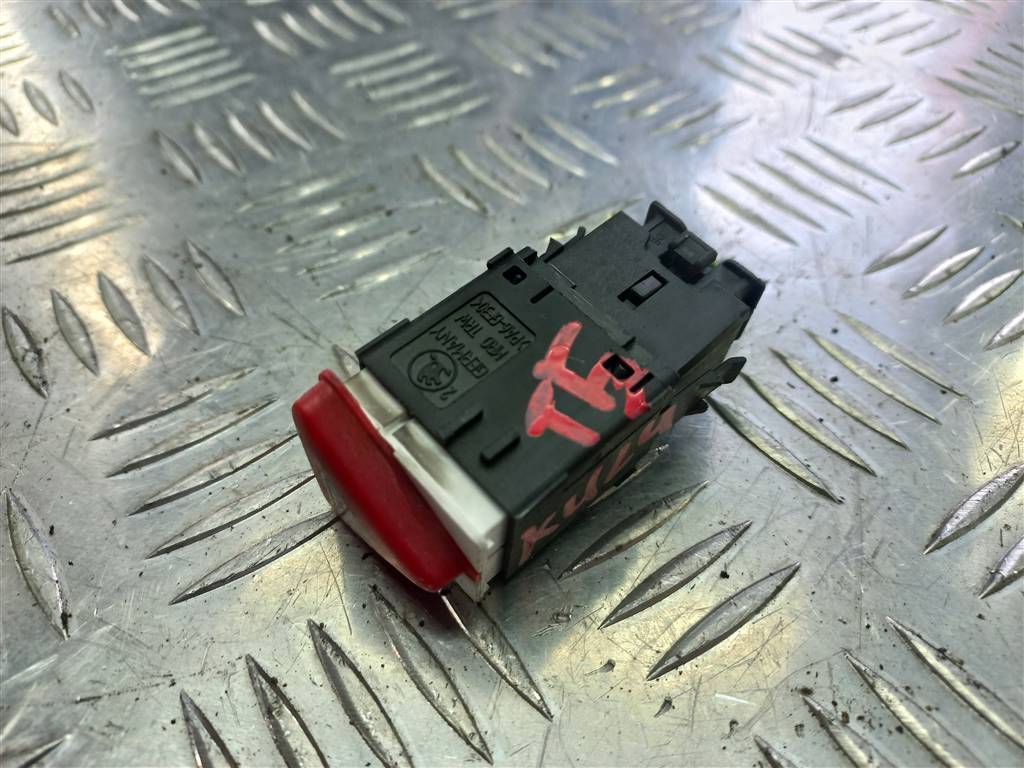 кнопка аварийной сигнализации Volkswagen Transporter  6Y0953235, 630 рублей, Москва