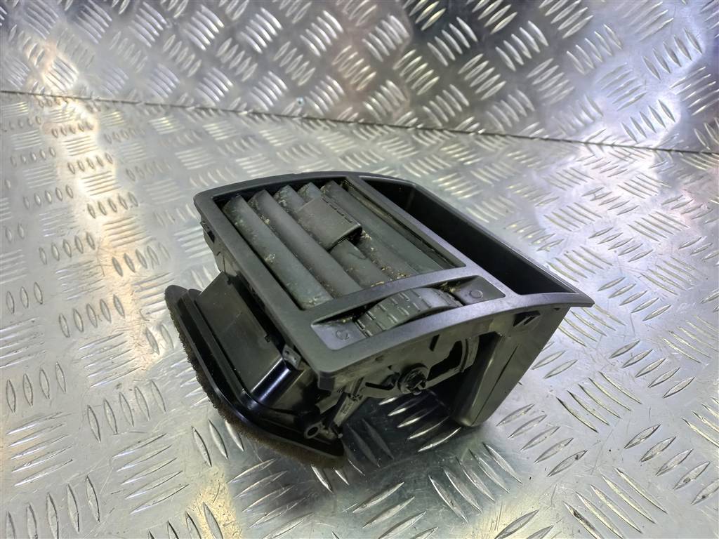 решетка воздуховода Volkswagen Transporter  7H1819204C, 2700 рублей, Москва