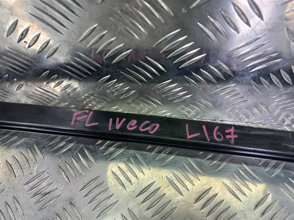 направляющая стекла двери Iveco Daily  500314253, 980 рублей, Москва