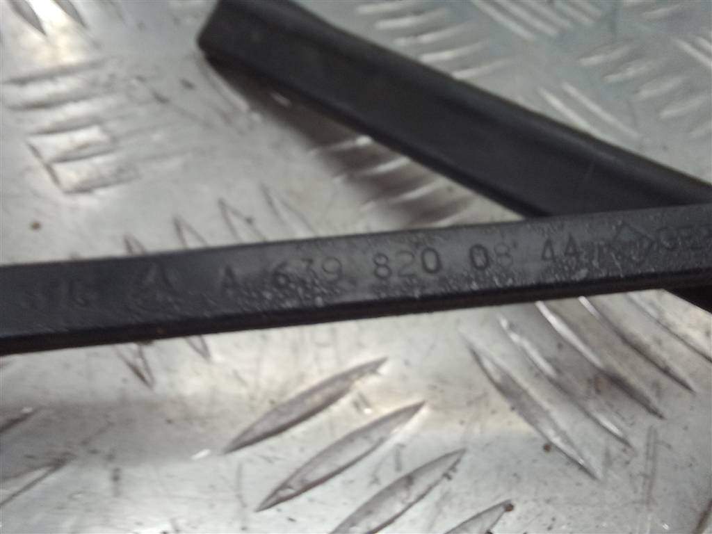 поводок стеклоочистителя (дворник) MERCEDES-BENZ Vito  A0018205544, 3740 рублей, Москва