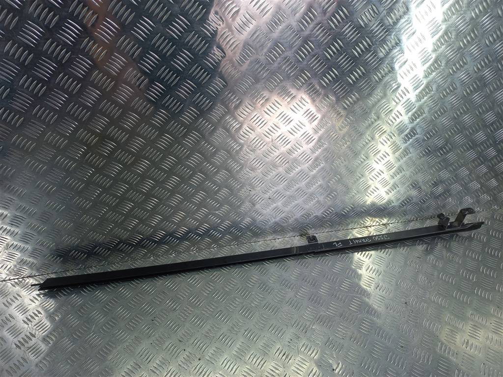 направляющая стекла двери FORD Transit  1826300, 2700 рублей, Москва