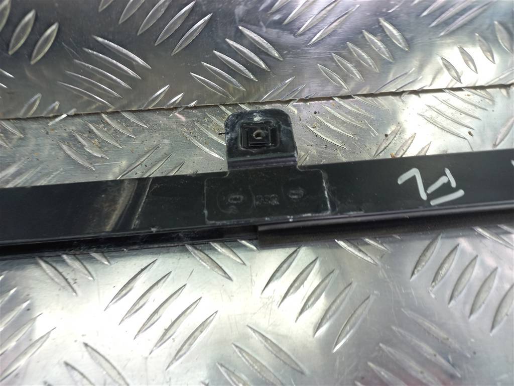 направляющая стекла двери FORD Transit  1826300, 2700 рублей, Москва