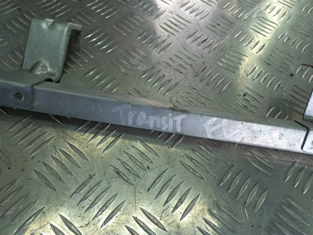 направляющая стекла двери FORD Transit  1822018, 980 рублей, Москва