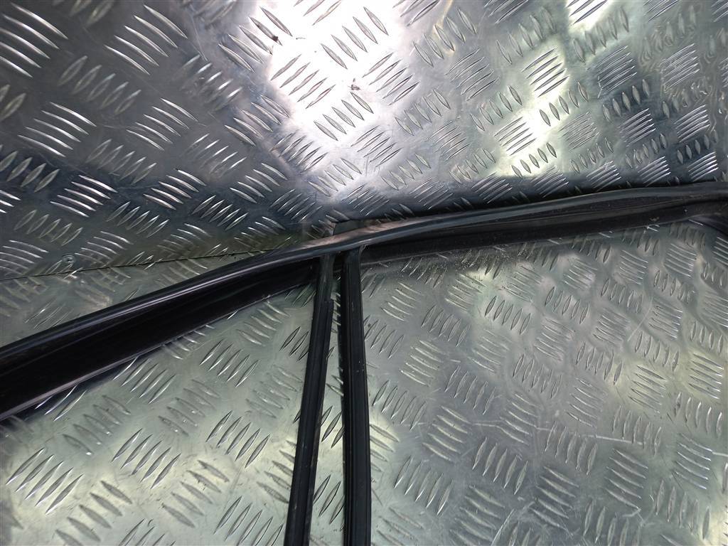 уплотнитель стекла FORD Transit  2042177, 5810 рублей, Москва