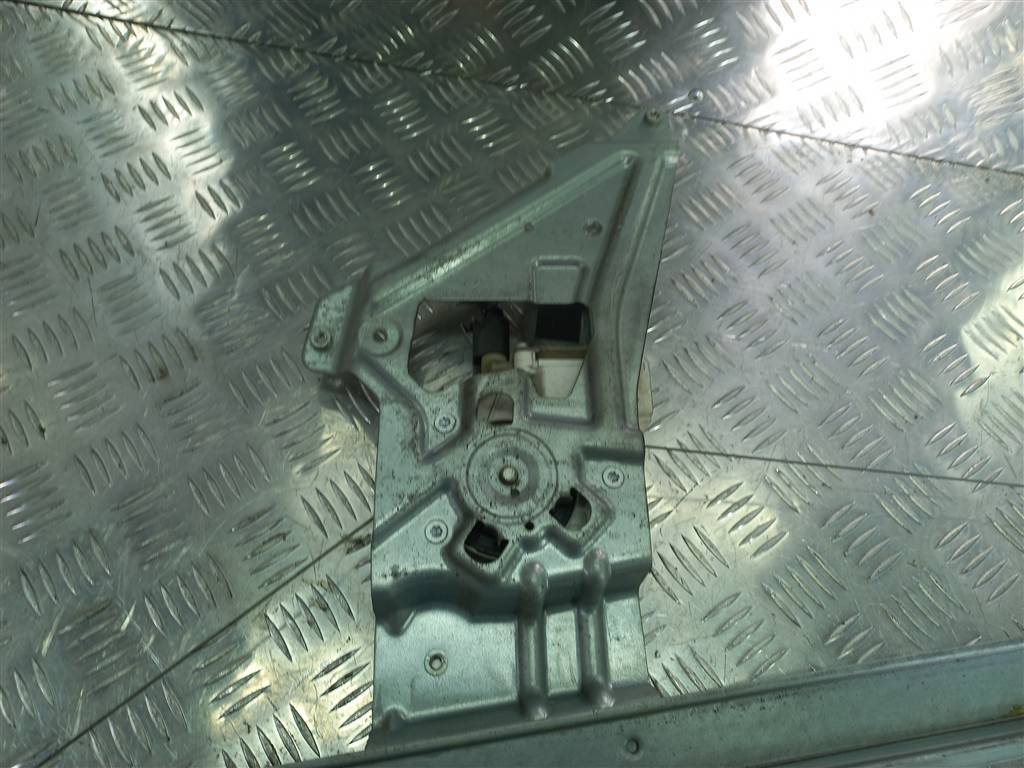 стеклоподъемник MERCEDES-BENZ Sprinter  A9067200146, 3279 рублей, Москва