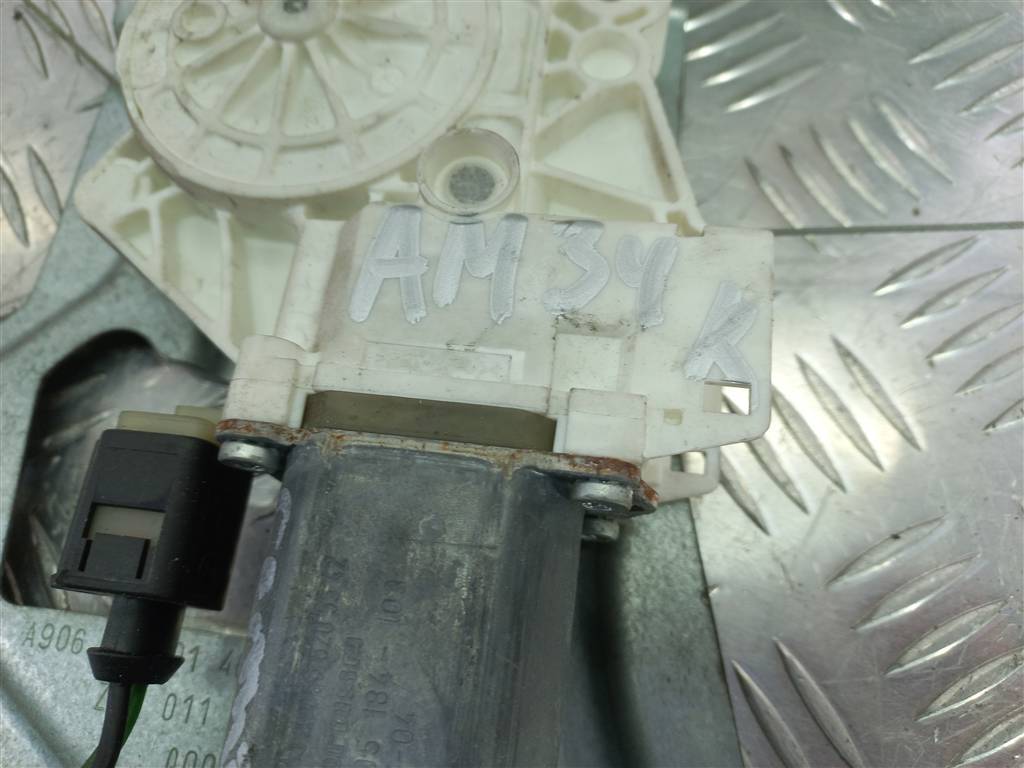 стеклоподъемник MERCEDES-BENZ Sprinter  A9067200146, 3279 рублей, Москва