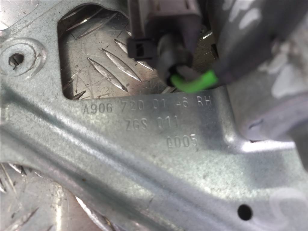 стеклоподъемник MERCEDES-BENZ Sprinter  A9067200146, 3279 рублей, Москва