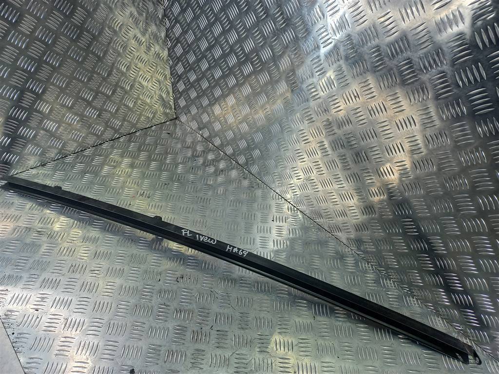 направляющая стекла двери Iveco Daily  500314253, 980 рублей, Москва