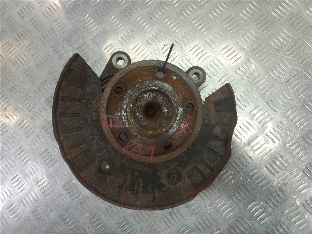 кулак MERCEDES-BENZ Vito  A6393300632, 6150 рублей, Москва