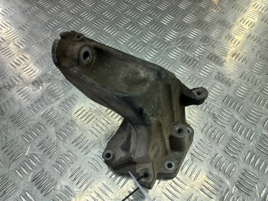 кронштейн двигателя (двс) MERCEDES-BENZ Vito  A6512231504, 2010 рублей, Москва