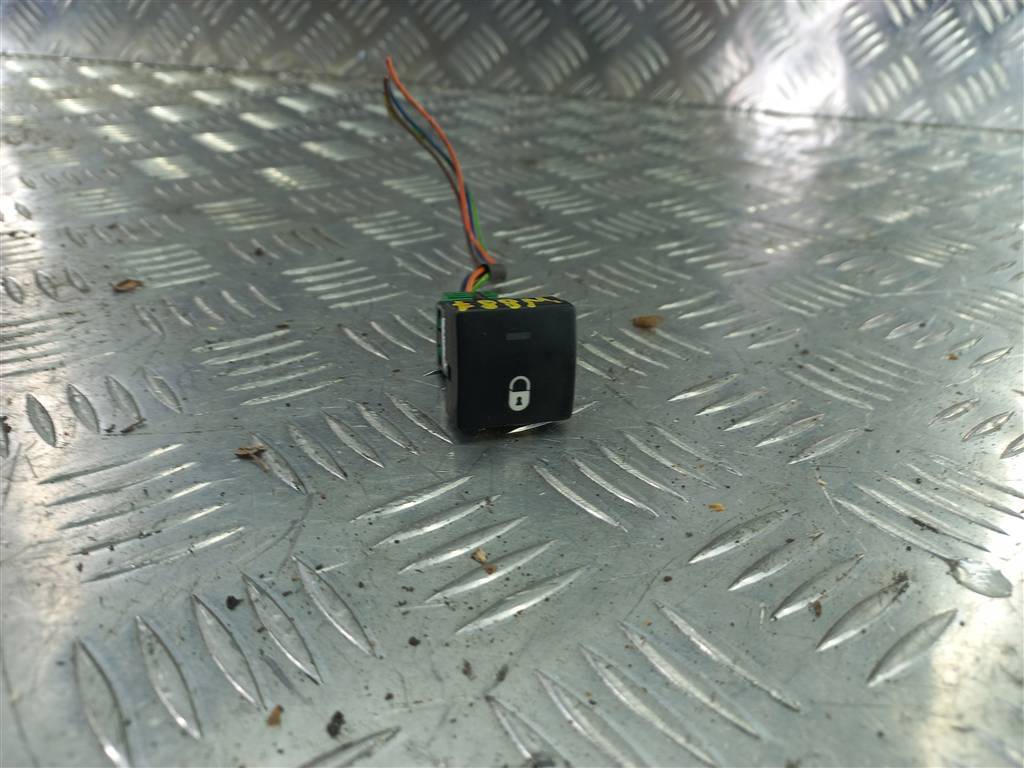 кнопка центрального замка Citroen Berlingo  6490E1, 980 рублей, Москва