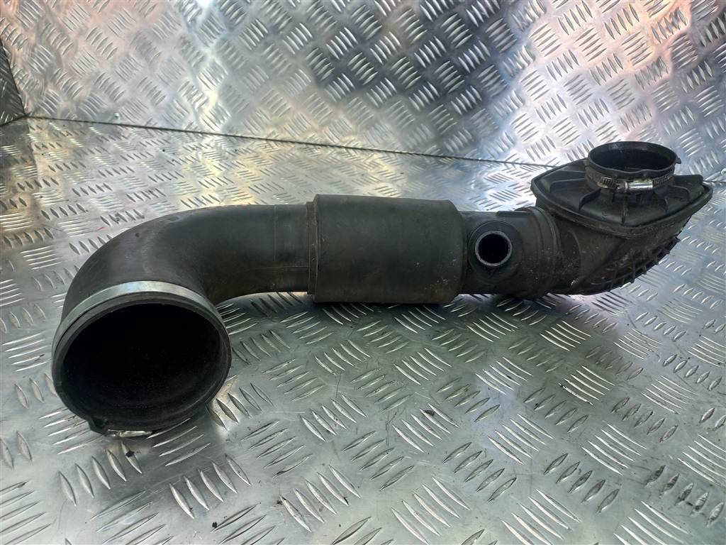 патрубок воздушный (резиновый) MERCEDES-BENZ Vito  A6395280624, 1900 рублей, Москва