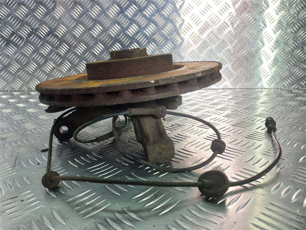 кулак Fiat Doblo 1.4 MT (78 л.с.)Doblo  I рестайлинг (2005—2015) Фургон 51759681, 3160 рублей, Москва