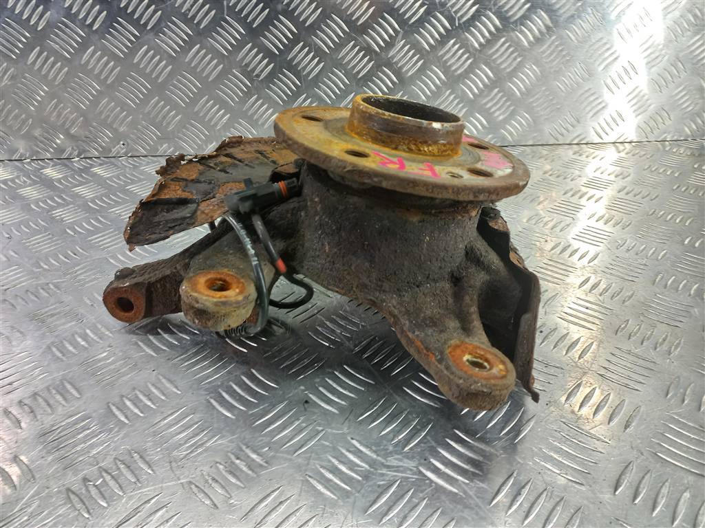 кулак MERCEDES-BENZ Vito  A6393300732, 6150 рублей, Москва