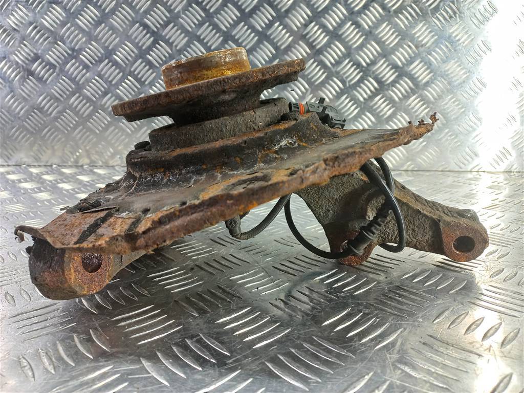 кулак MERCEDES-BENZ Vito  A6393300732, 6150 рублей, Москва